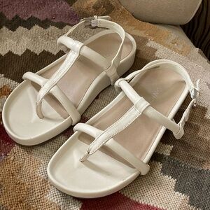 Vionic Cream Sandals with T-Bar Design